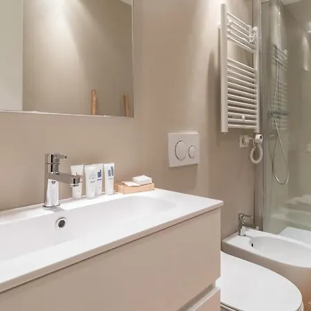 Koristka 3 * Milan